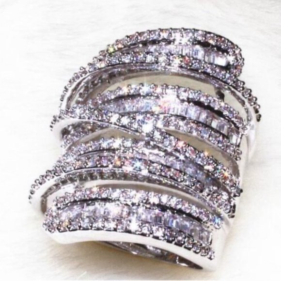 beautiful sterling silver Diamond Ring - Picture 5 of 6